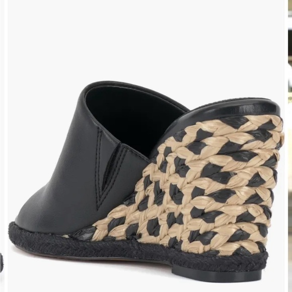 NWT Vince Camuto Fayla Black Leather Wedge Mule Slide Rafia Wedge Size 9.5 - Picture 2 of 7